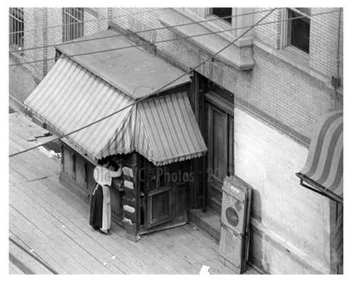 A close up Metropolitan Ave west from Lorimer Street - Williamsburg - Brooklyn, NY 1917 Old Vintage Photos and Images