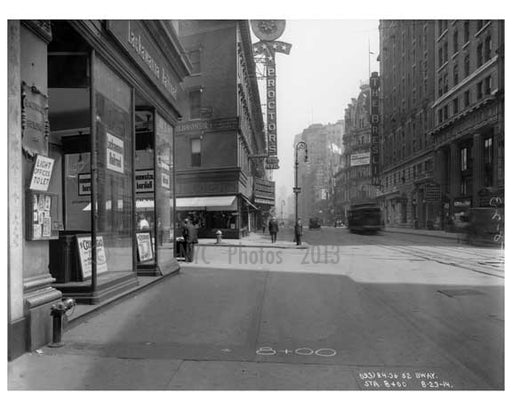 Broadway & West 28th Street -  Midtown Manhattan  NY 1914 Old Vintage Photos and Images
