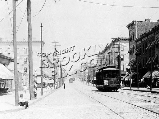 Fifth Avenue looking northeast from 57th Street toward 56th Street, 1908