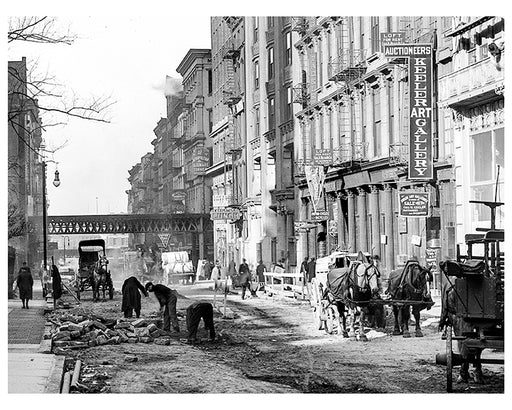 Broadway & Vesey Street New York City - 1915