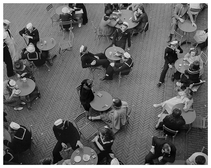 Lunch in Central Park, New York City - 1940s