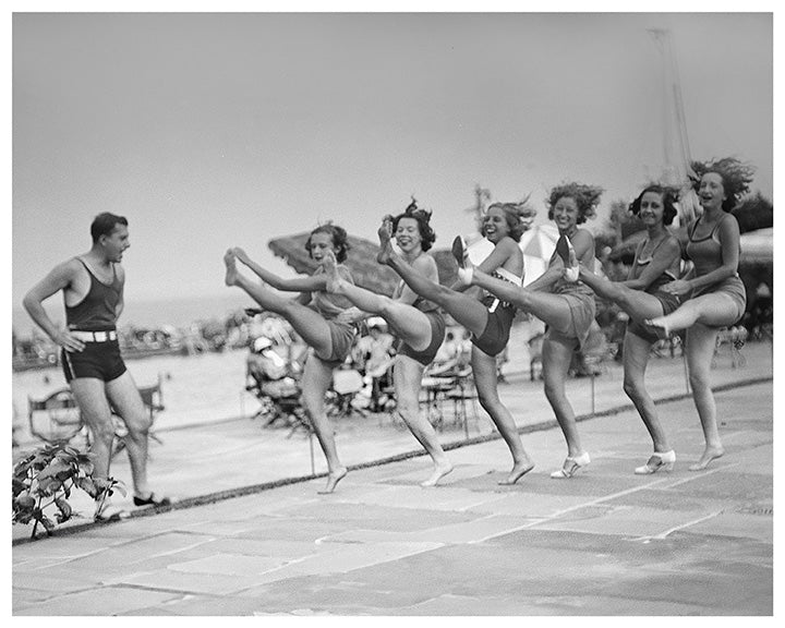 Time for some kicks at the New York Westchester Country Club - 1950s