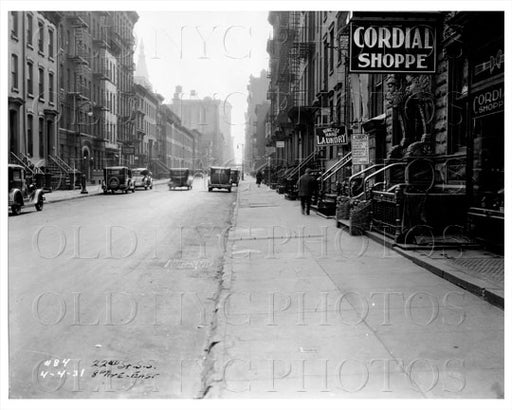 22nd St South Side & 8th Ave East Manhattan NYC 1931 Old Vintage Photos and Images