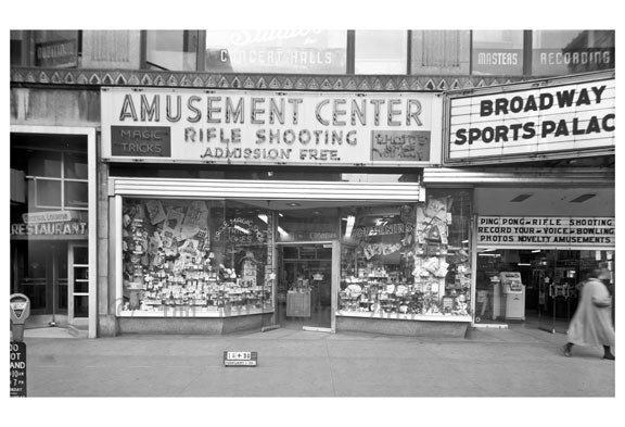 50th Street & Broadway 'Amusement center' - Midtown Manhattan Old Vintage Photos and Images