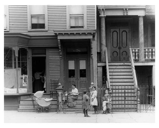 674-676 Metropolitan  Avenue  - Williamsburg - Brooklyn, NY 1916 VI Old Vintage Photos and Images