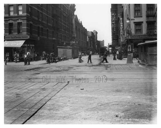 7th Avenue between 40th & 41st Streets  - Midtown Manhattan - 1915 Old Vintage Photos and Images