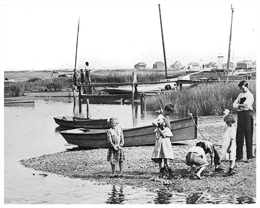 Flatlands Near Plum Beach - 1913