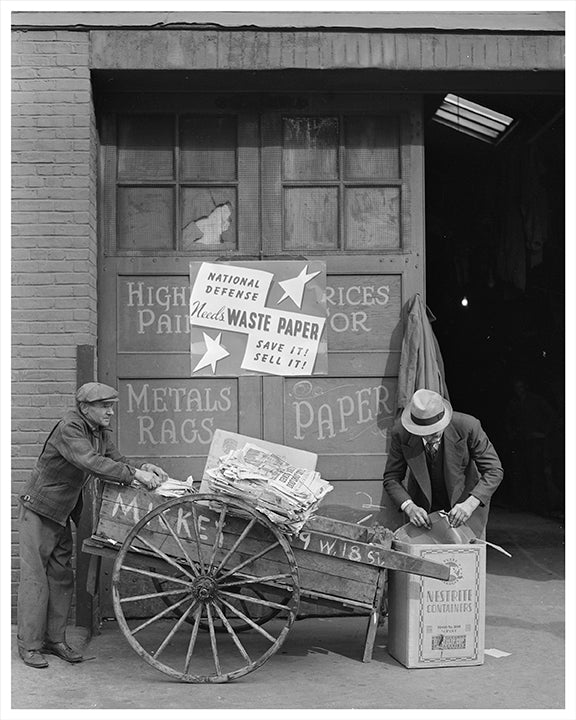 Junk men with waster paper, Manhattan NYC 1941