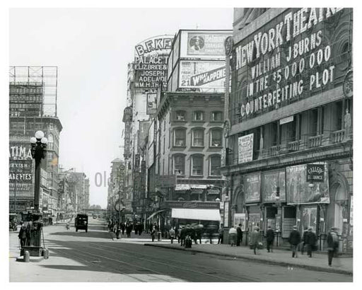 A close up of 7th Avenue between  44th & 45th Streets - Midtown - Manhattan  1914 Old Vintage Photos and Images