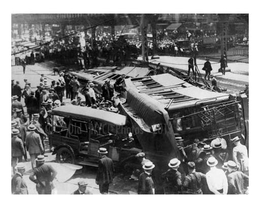 A Myrtle Ave El train collided with a 5th Ave El train early 1900s  -Boerum Hill-  Brooklyn NYC Old Vintage Photos and Images