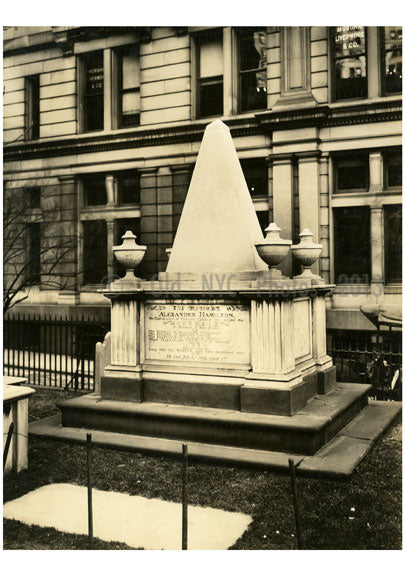 Alexander Hamilton Tomb - Trinity Church Yard 1915 Old Vintage Photos and Images