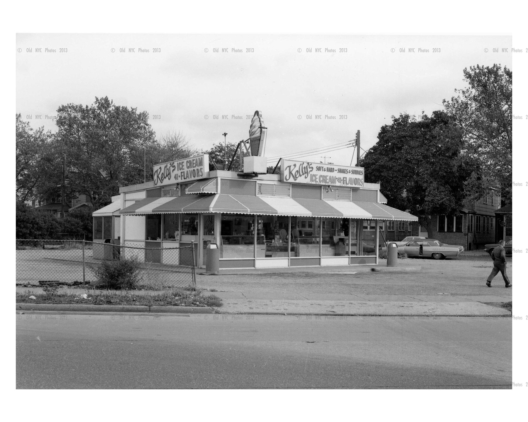 North east "corner" entrance to C.I.Parkway from Jamaica Ave - 1964 Bellerose Kelly's Ice cream & now a bank sits there- Bellerose - Queens NY