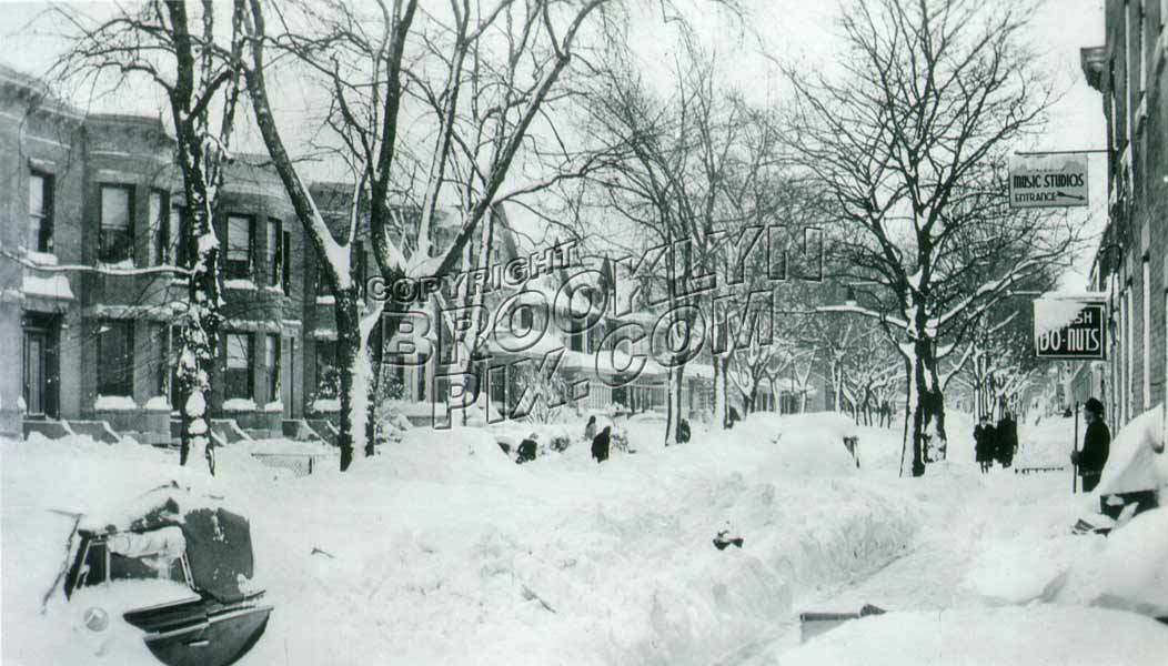 Blizzard of December 1947 on 76th Street between 5th and 6th Avenues