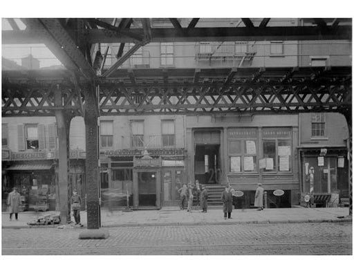 Bowery - between 3rd & 4th street November  1915 Old Vintage Photos and Images