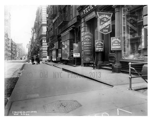 Broadway 1912 - Tribeca Manhattan NYC Old Vintage Photos and Images