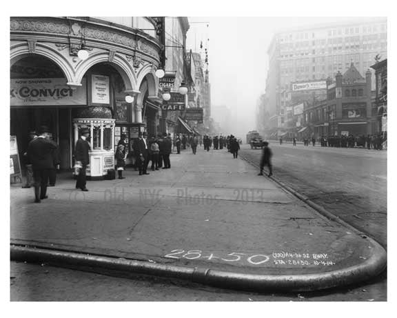 Broadway & 35th Street - Midtown Manhattan - NY 1914 E Old Vintage Photos and Images