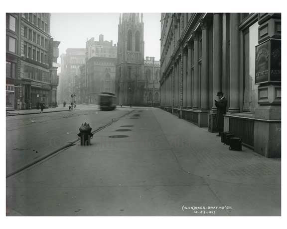 Broadway & East 9th Street  - Greenwich Village -  Manhattan NYC 1913 Old Vintage Photos and Images