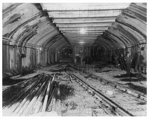 Steinway Tunnel with workers 1915 Old Vintage Photos and Images