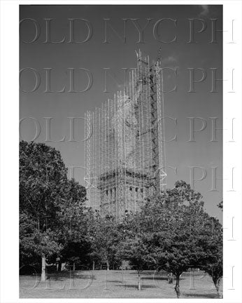 Statue of Liberty with scaffolding looking up Old Vintage Photos and Images