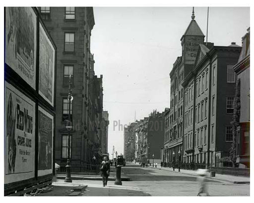 Broadway & Waverly Place - Tribeca - Downtown Manhattan NYC 1913 Old Vintage Photos and Images