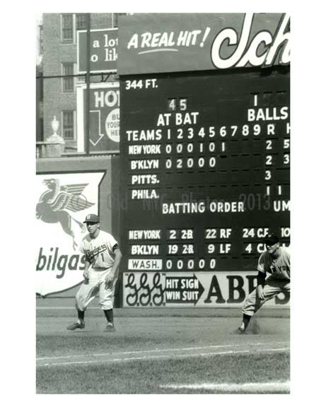 Brooklyn Dodgers Pee Wee Reese leading off 1st Base — Old NYC Photos