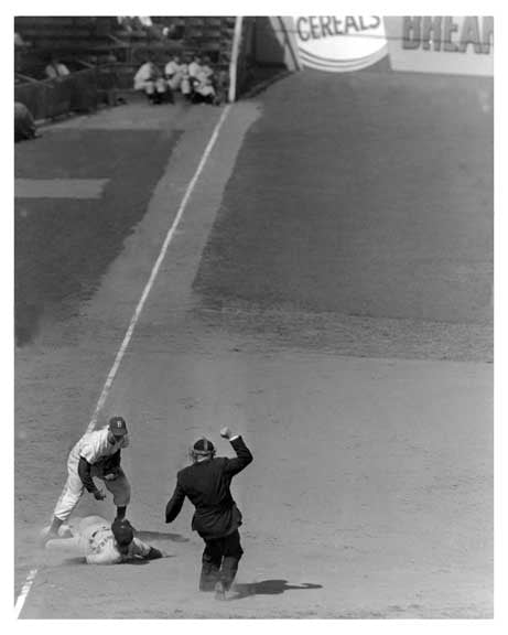 Brooklyn Dodgers vs Pittsburgh Pirates - Brown tags out Rajeck