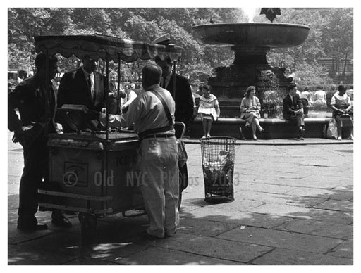 Bryant Park Ice Cream vendor - Midtown  - New York, NY Old Vintage Photos and Images