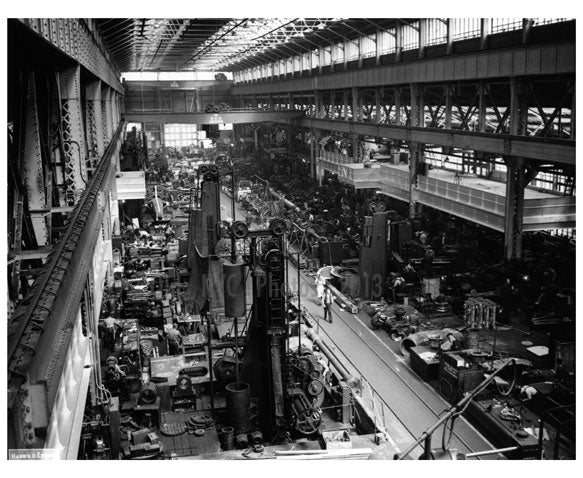 Building a ship at the Brooklyn Navy Yard Old Vintage Photos and Images