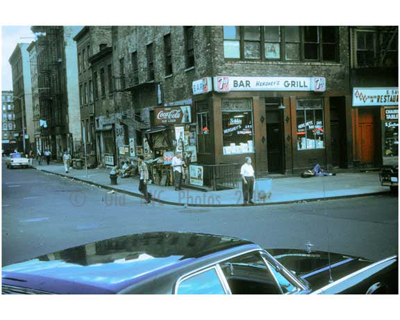 corner scene on the Bowery 1960s — Old NYC Photos