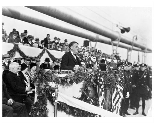 FDR Speaking at the Opening of the George Washington Bridge 1931 Old Vintage Photos and Images