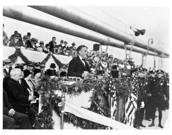 FDR speaks at the opening of the George Washington Bridge 1931 Old Vintage Photos and Images