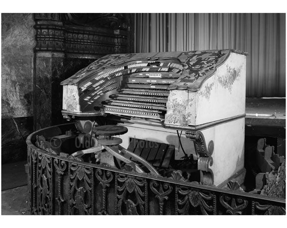 Fox Theater - Organ Console  - 20 Flatbush Ave & 1 Nevins St. Old Vintage Photos and Images