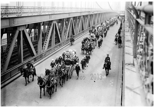 Funeral - Vera Cruz victims - crossing Manhattan Bridge Old Vintage Photos and Images
