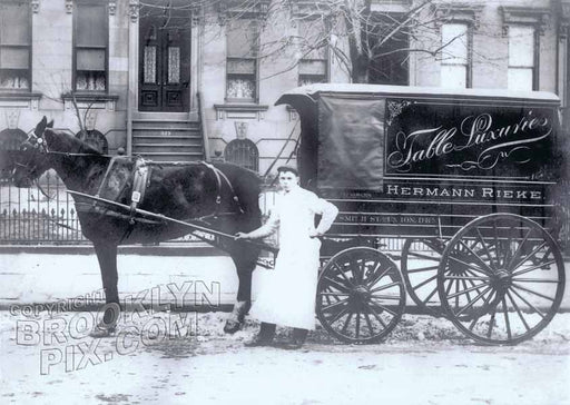 Grocery wagon of Hermann Rieke, Union Street near Smith, c.1910 Old Vintage Photos and Images