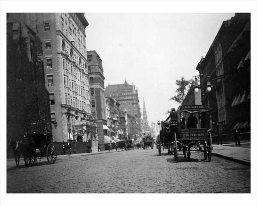 Horse & Wagons line the streets on West 29th & 5th Avenue Flatiron District 1896  NYC Old Vintage Photos and Images