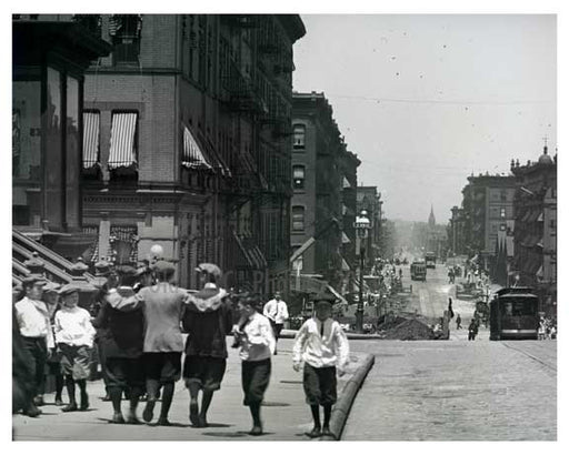 Lexington Avenue & 95th Streets - Upper East Side -  Manhattan NYC 1913 Old Vintage Photos and Images