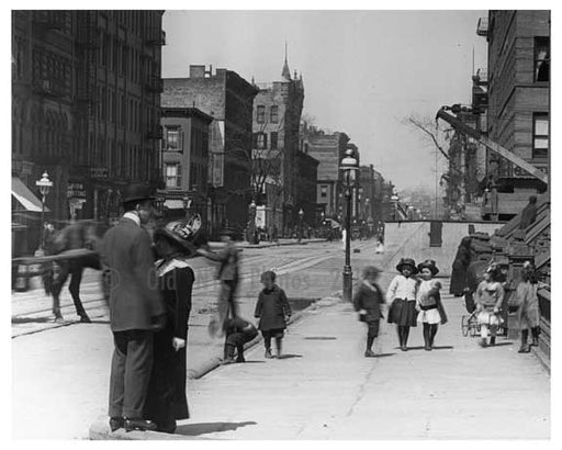 Lexington Avenue Foot Traffic 1912 - Midtown Manhattan NYC Old Vintage Photos and Images