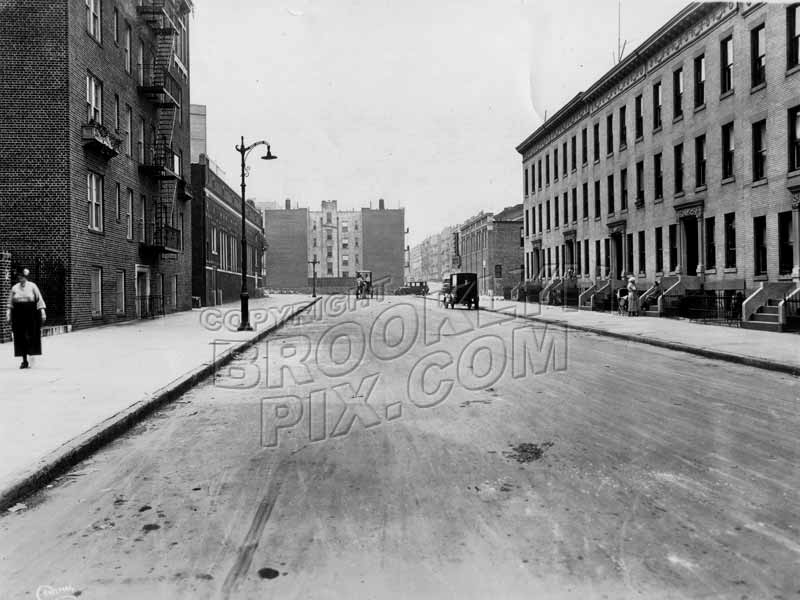 Lincoln Place looking west to Washington Avenue, 1924 Old Vintage Photos and Images