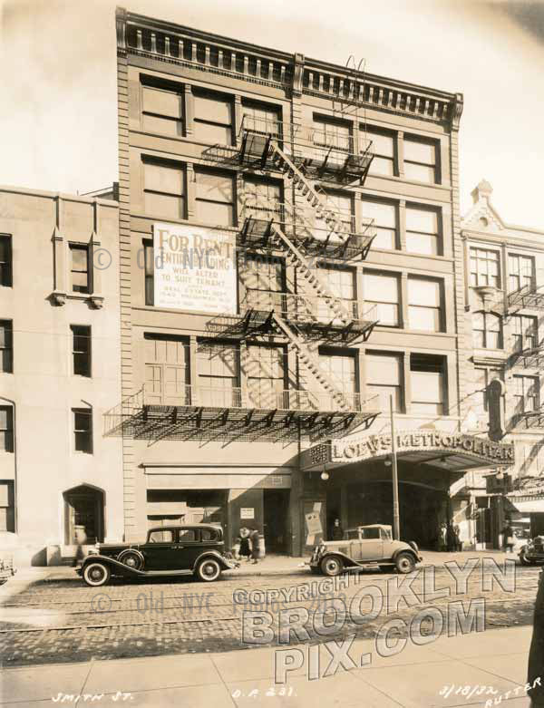 Loew's Metropolitan Theater, Smith Street near Fulton, 1932 Old Vintage Photos and Images