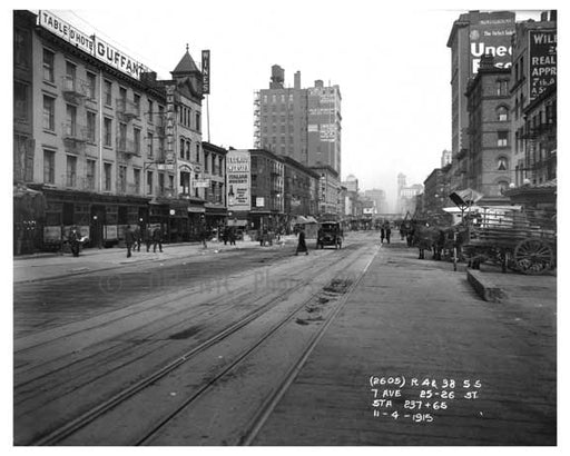 Looking up 7th Avenue between 25th & 26th Streets  November 4th 1915 Chelsea, Manhattan Old Vintage Photos and Images