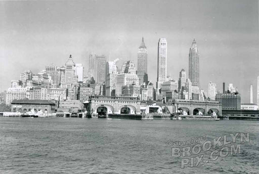 Lower Manhattan in the '40s with old Staten Island Ferry house Old Vintage Photos and Images