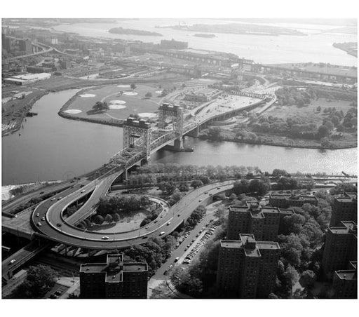 Manhattan approach to the Triborough Bridge Lift - exchange/toll Plaza Old Vintage Photos and Images