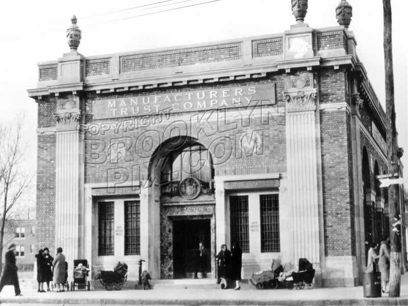 Manufacturers Trust Company on Mermaid Avenue at West 27th Street, c.1940 Old Vintage Photos and Images