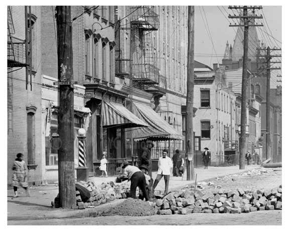Meserole Street - Williamsburg - Brooklyn, NY  1918 II Old Vintage Photos and Images