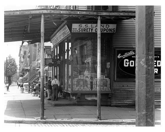 Metropolitan  Avenue  - Williamsburg - Brooklyn, NY 1916 II Old Vintage Photos and Images