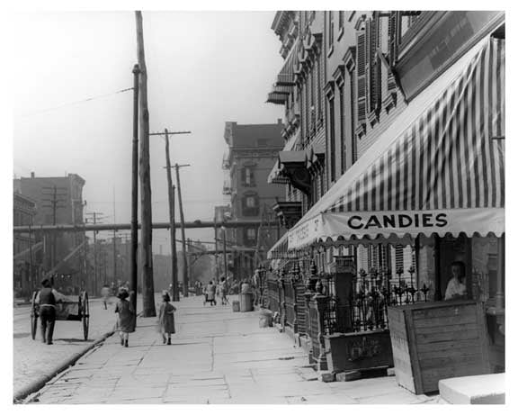Metropolitan  Avenue  - Williamsburg - Brooklyn, NY 1916 III Old Vintage Photos and Images
