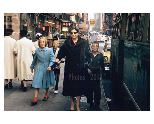 Midtown tourists - Mother and children - Manhattan 1950s Old Vintage Photos and Images