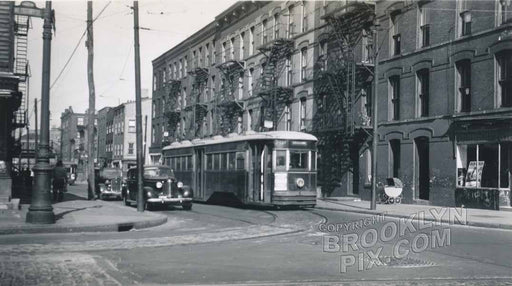 Navy Street looking north from Willoughby Street, c.1942 Old Vintage Photos and Images