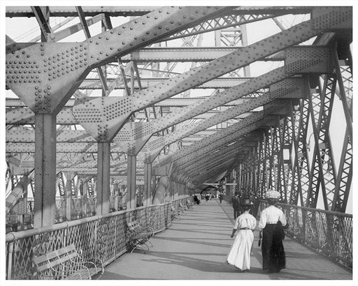 Walking Across The Williamsburg Bridge - 1907