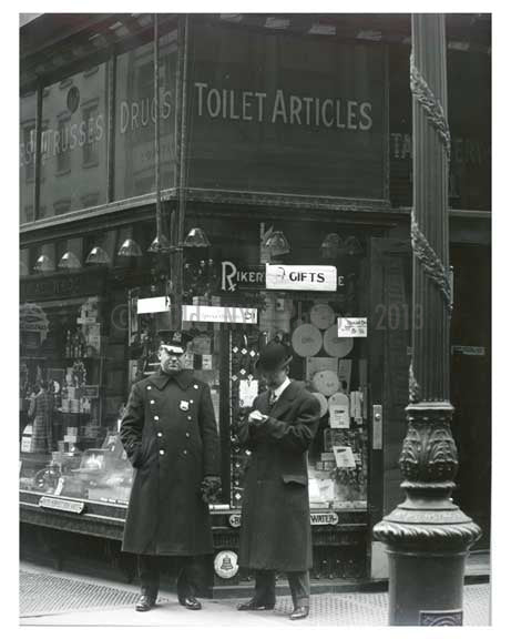 NYC Cop on the Beat on the corner Broadway & East 9th Street  - Greenwich Village -  Manhattan NYC 1913 Old Vintage Photos and Images
